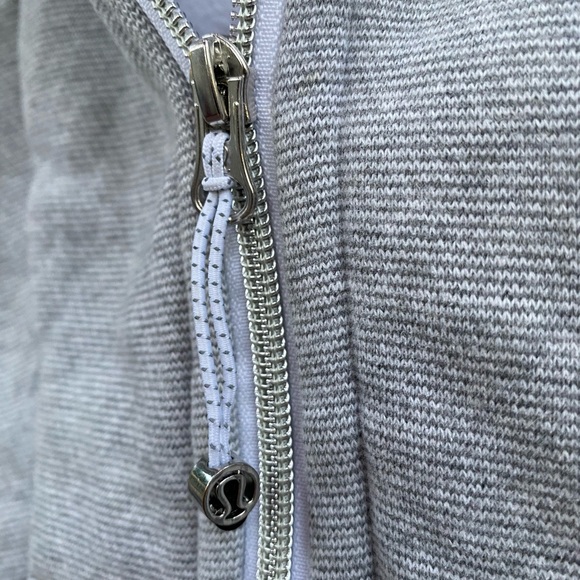 Lululemon Scuba Hoodie - Picture 4 of 5